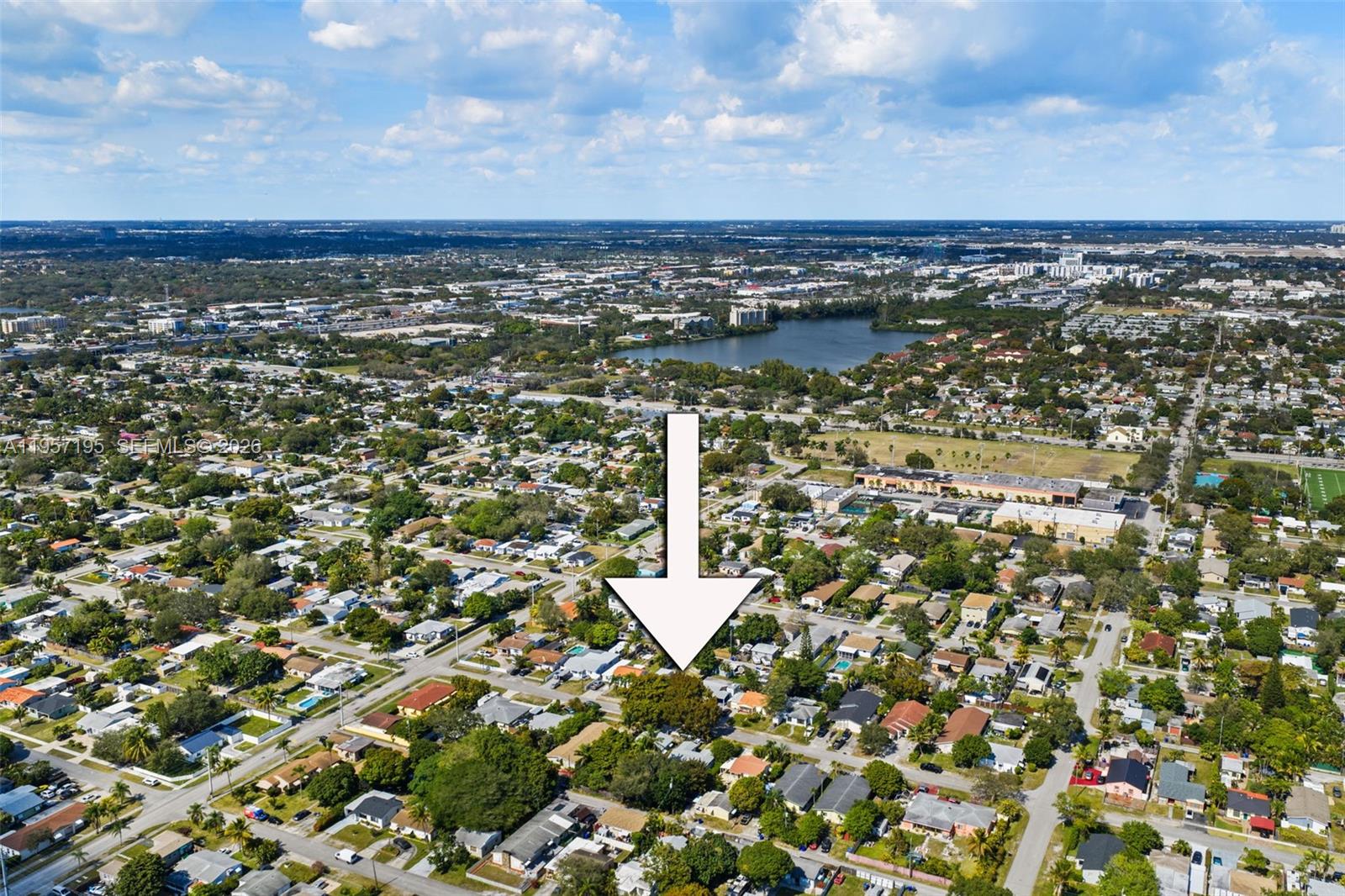 HOLLYWOOD PARK - Residential