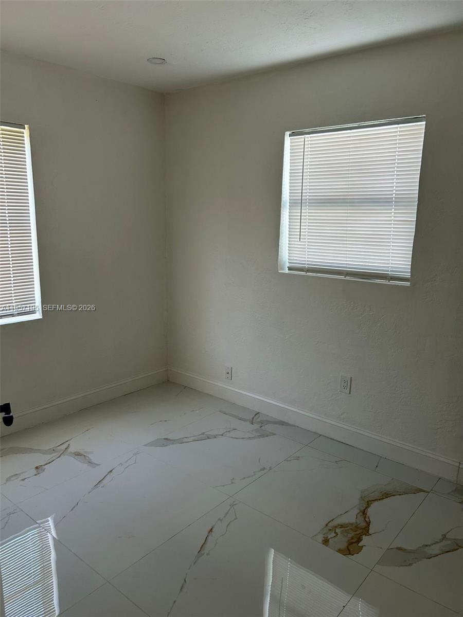 HOLLYWOOD PARK - Residential