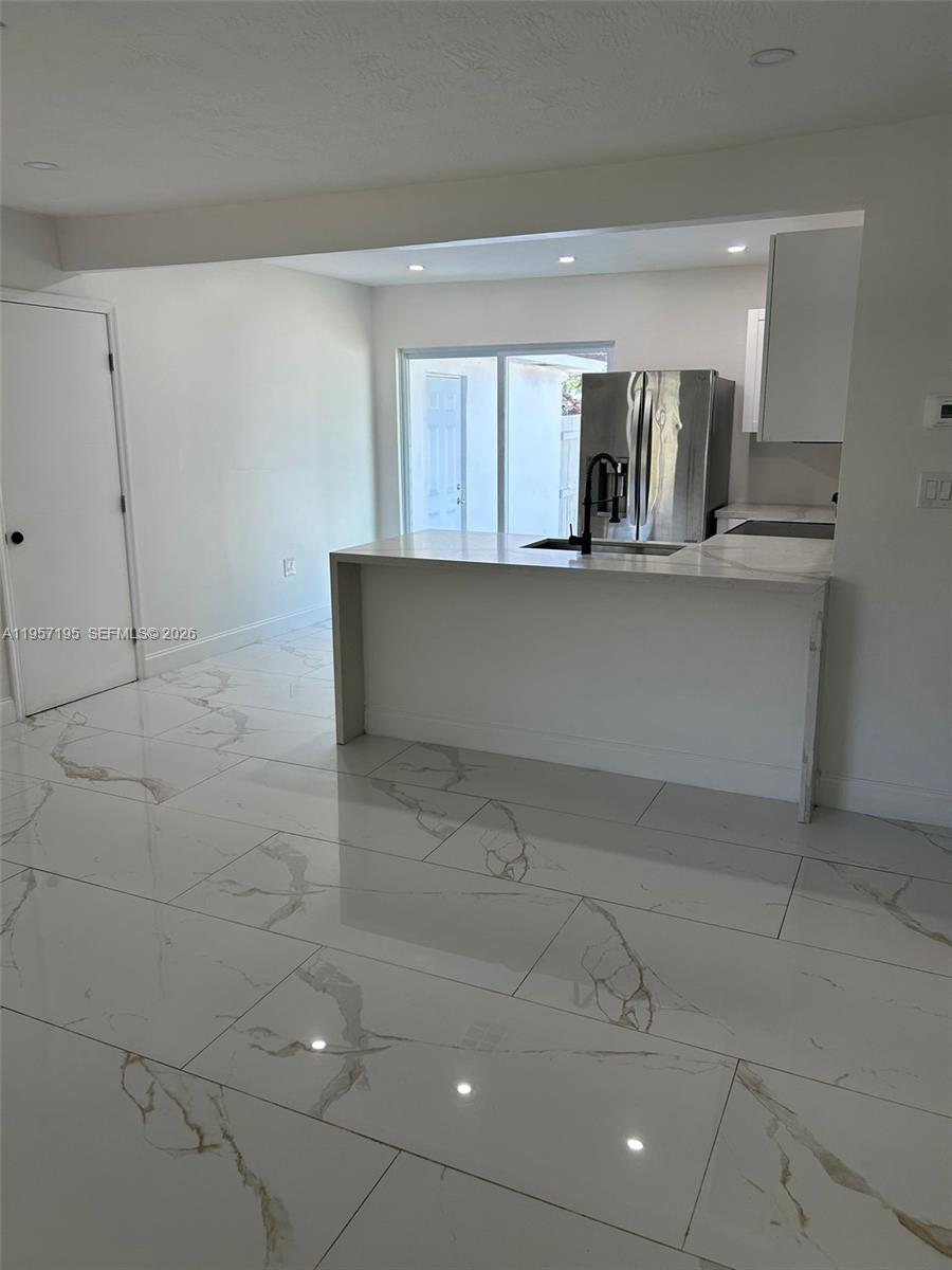 HOLLYWOOD PARK - Residential