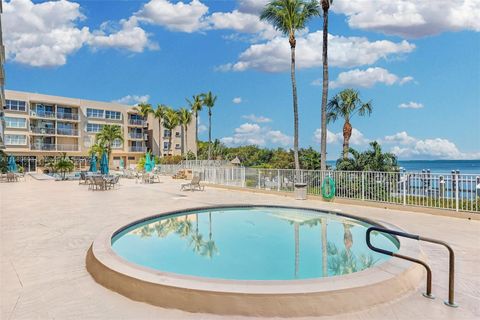 A home in Plantation Key