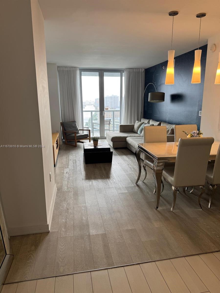 BEACHWALK CONDOMINIUM - Residential