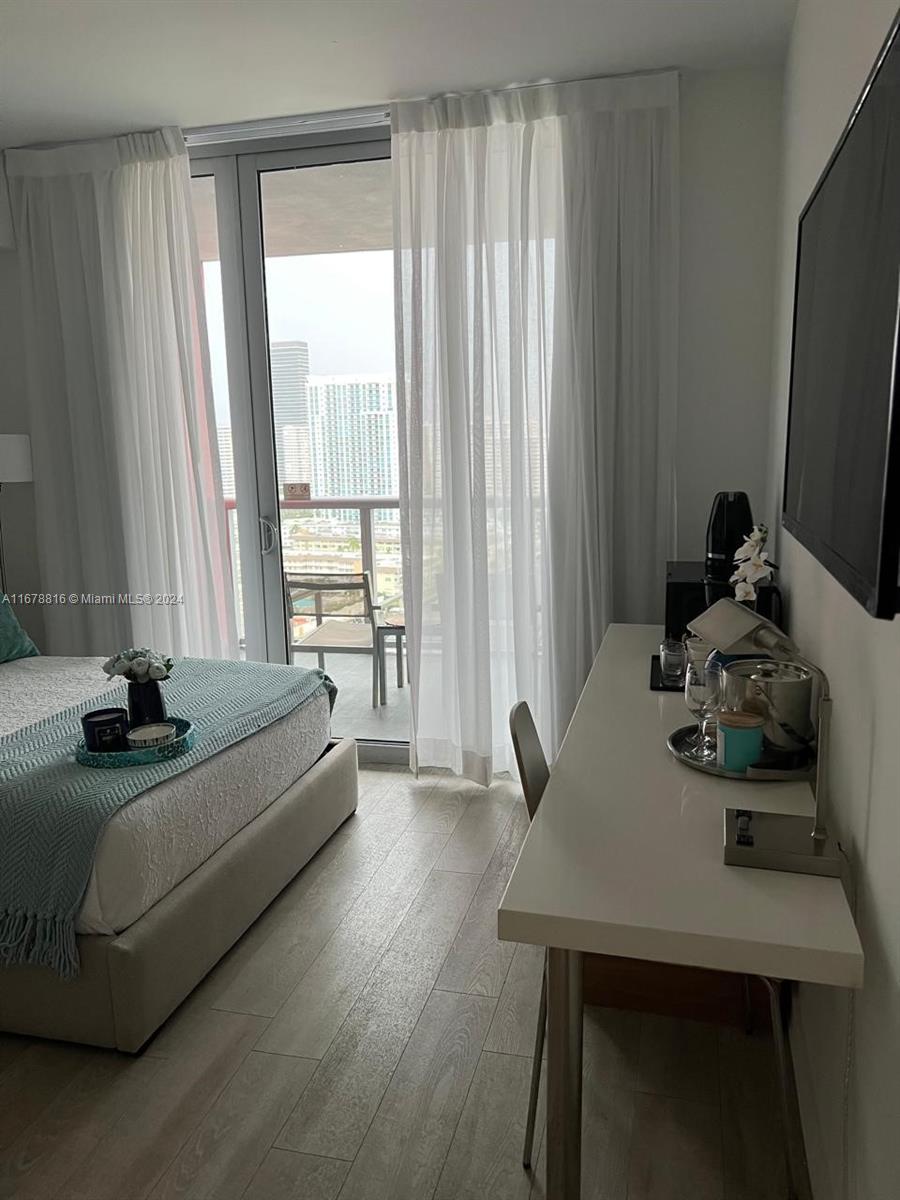 BEACHWALK CONDOMINIUM - Residential