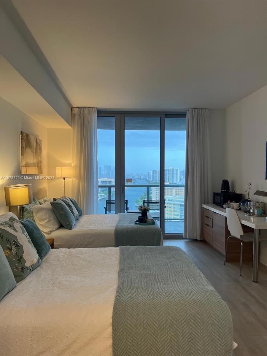 BEACHWALK CONDOMINIUM - Residential