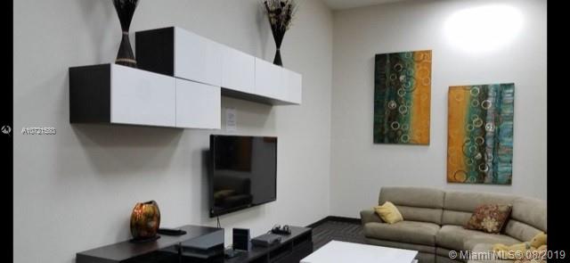 WINSTON TOWERS 500 CONDO - Residential