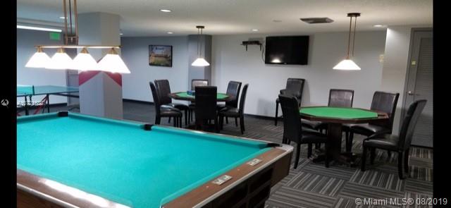 WINSTON TOWERS 500 CONDO - Residential