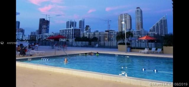 WINSTON TOWERS 500 CONDO - Residential