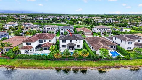 Tiny photo for 10566 N Lago Vista Cir, Parkland, FL 33076 (MLS # A12026891)