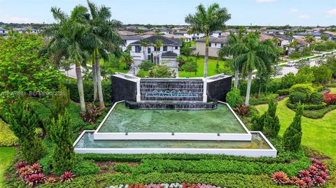 Tiny photo for 10566 N Lago Vista Cir, Parkland, FL 33076 (MLS # A12026891)