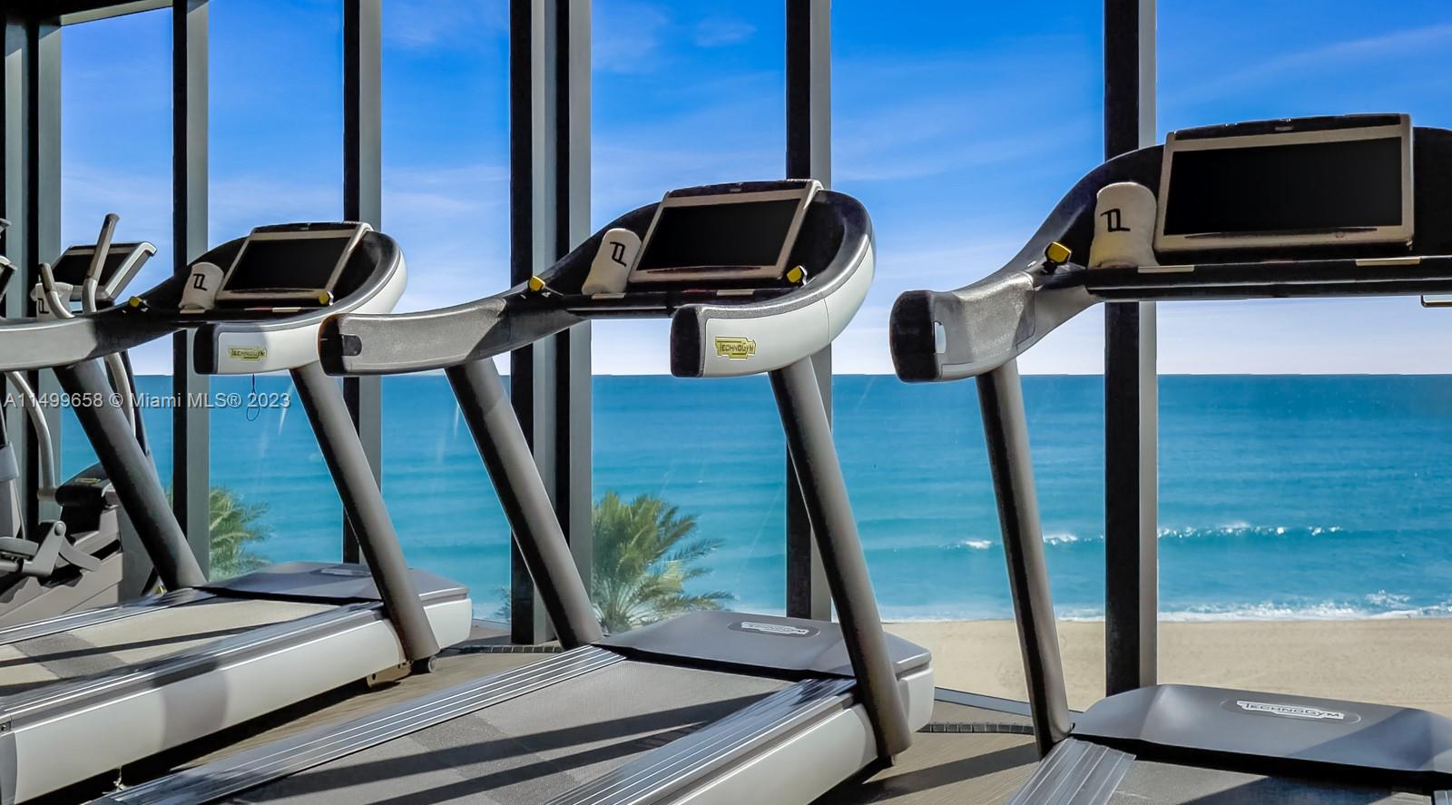 18555 COLLINS AVENUE COND - Residential