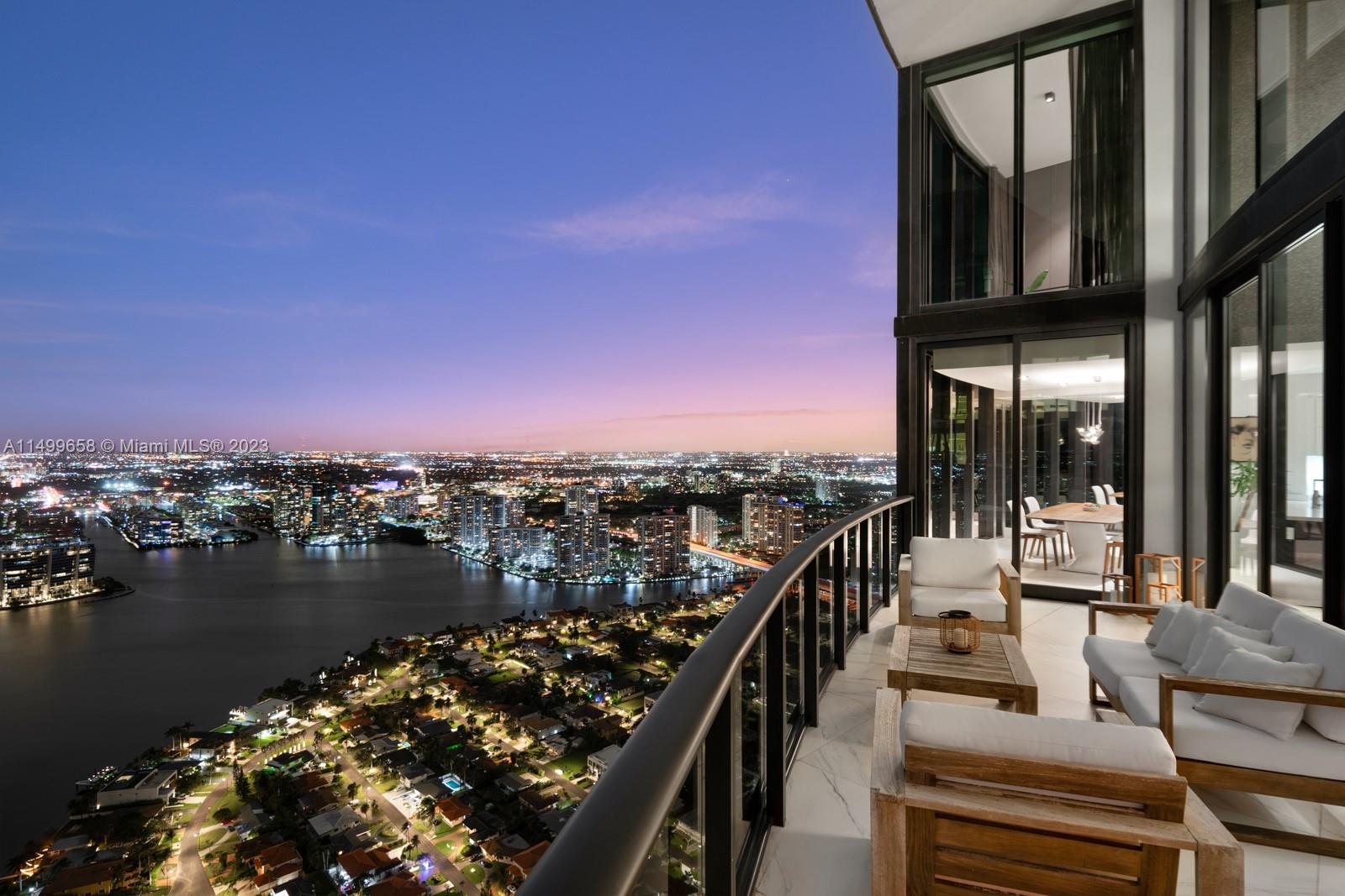 18555 COLLINS AVENUE COND - Residential