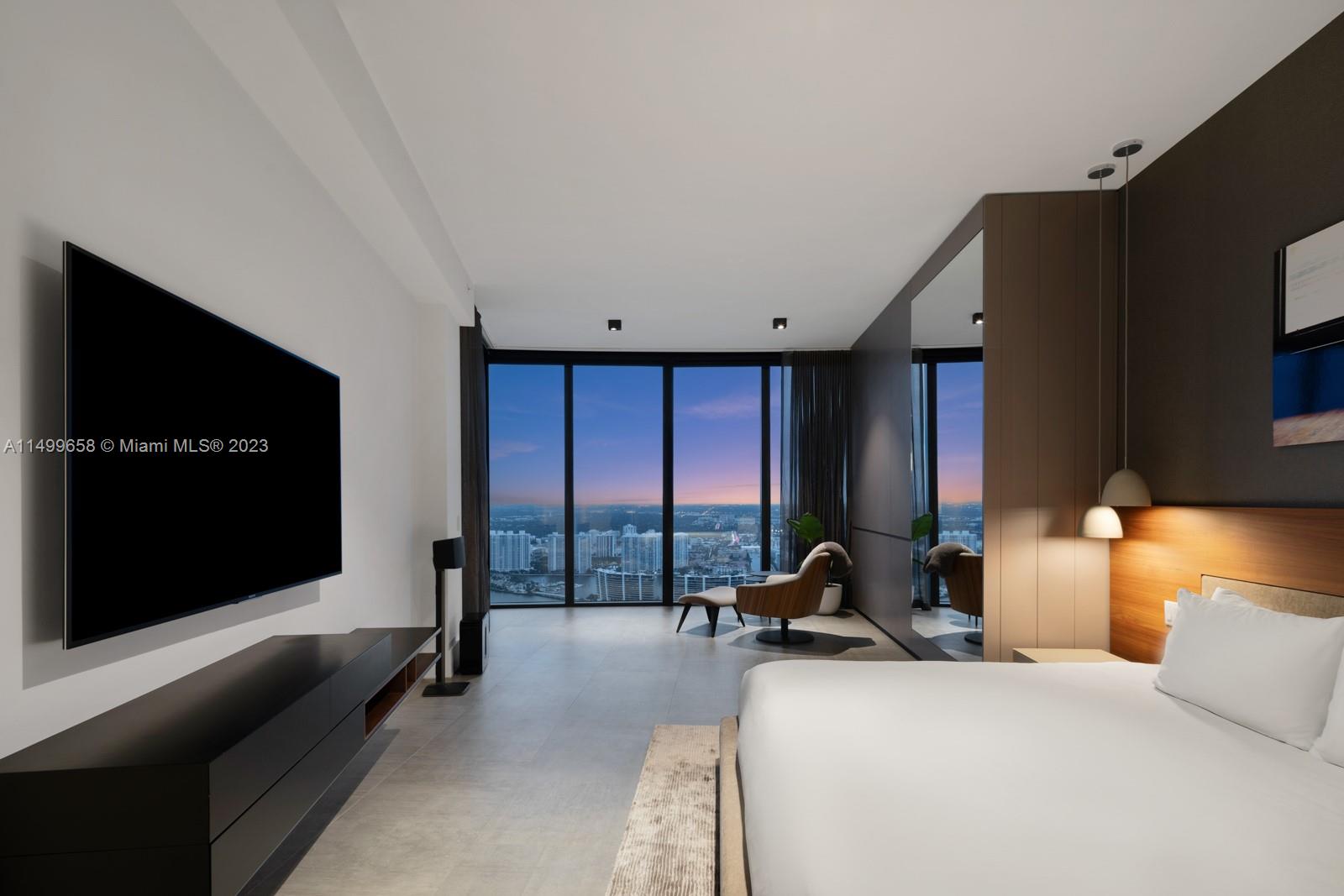 18555 COLLINS AVENUE COND - Residential