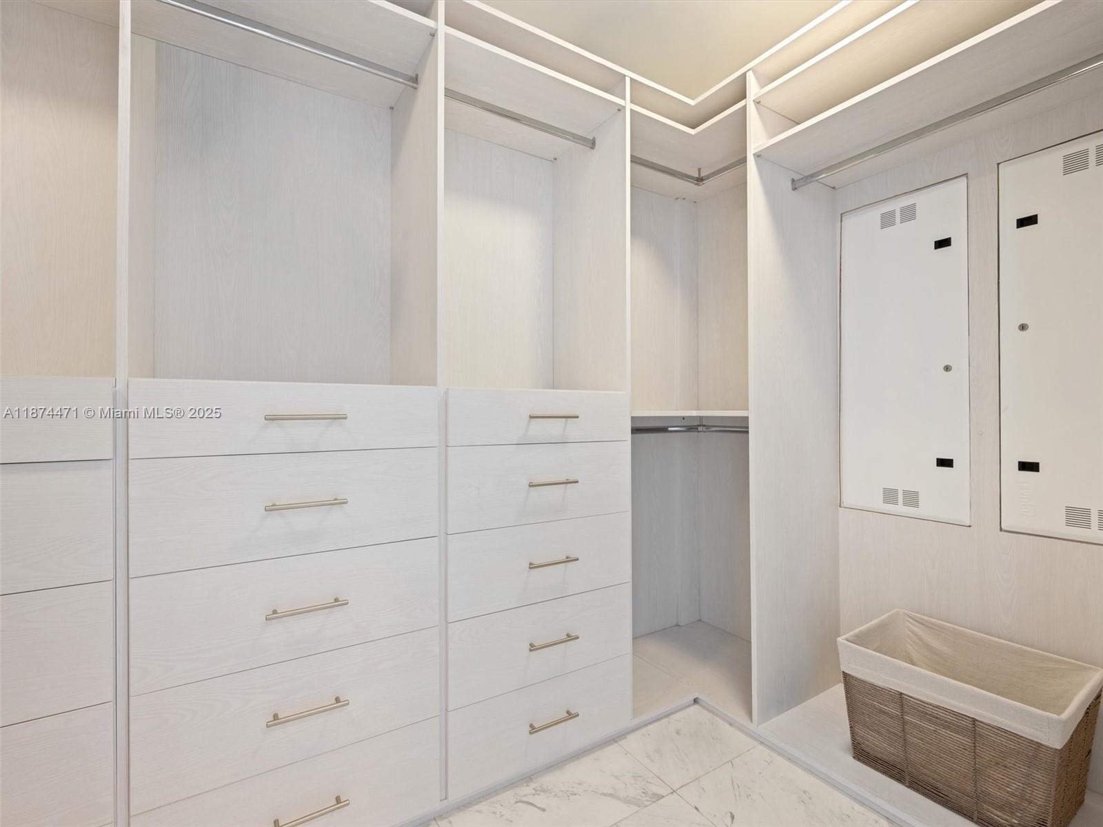 OCEANA BAL HARBOUR CONDO - Residential Lease