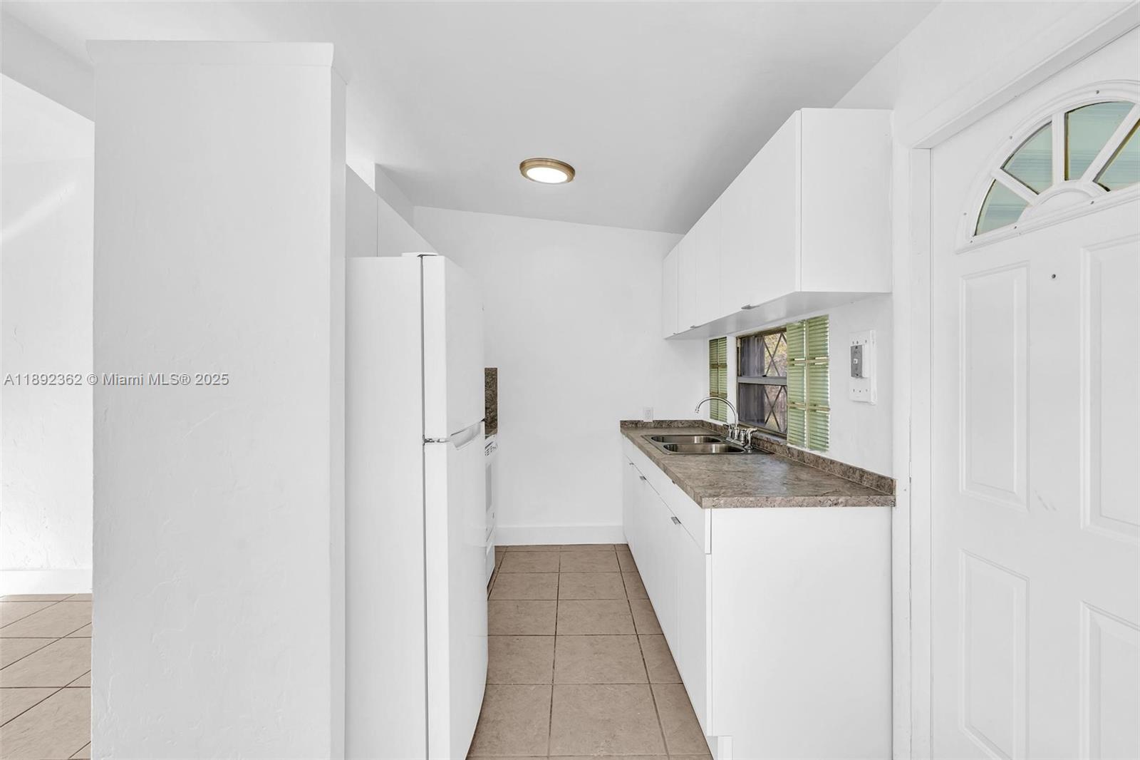 BOULEVARD GARDENS - Residential Lease