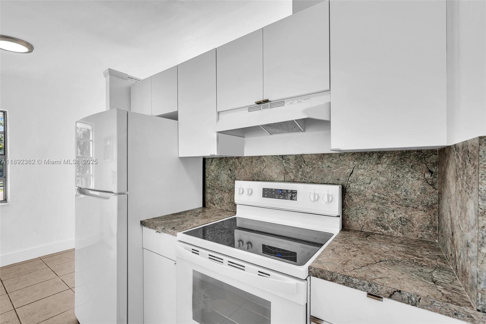 BOULEVARD GARDENS - Residential Lease