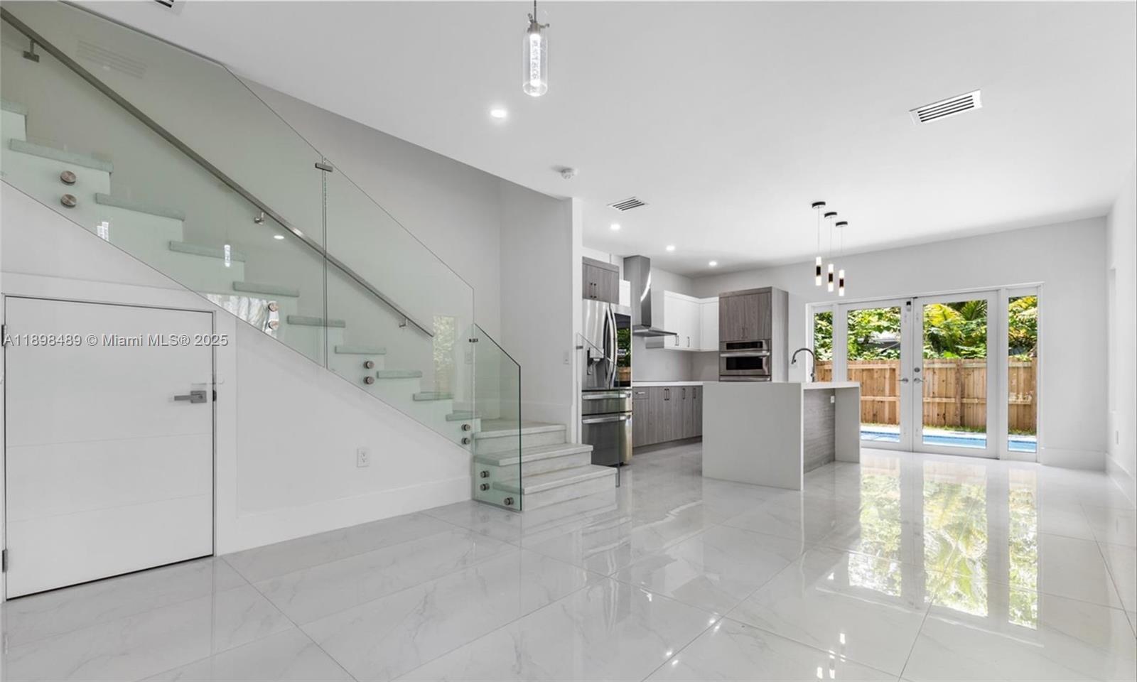 CARTERS ADDN TO C GR - Residential Lease