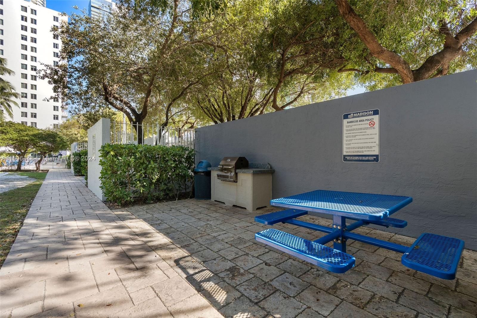 MADISON DOWNTOWN CONDO - Residential