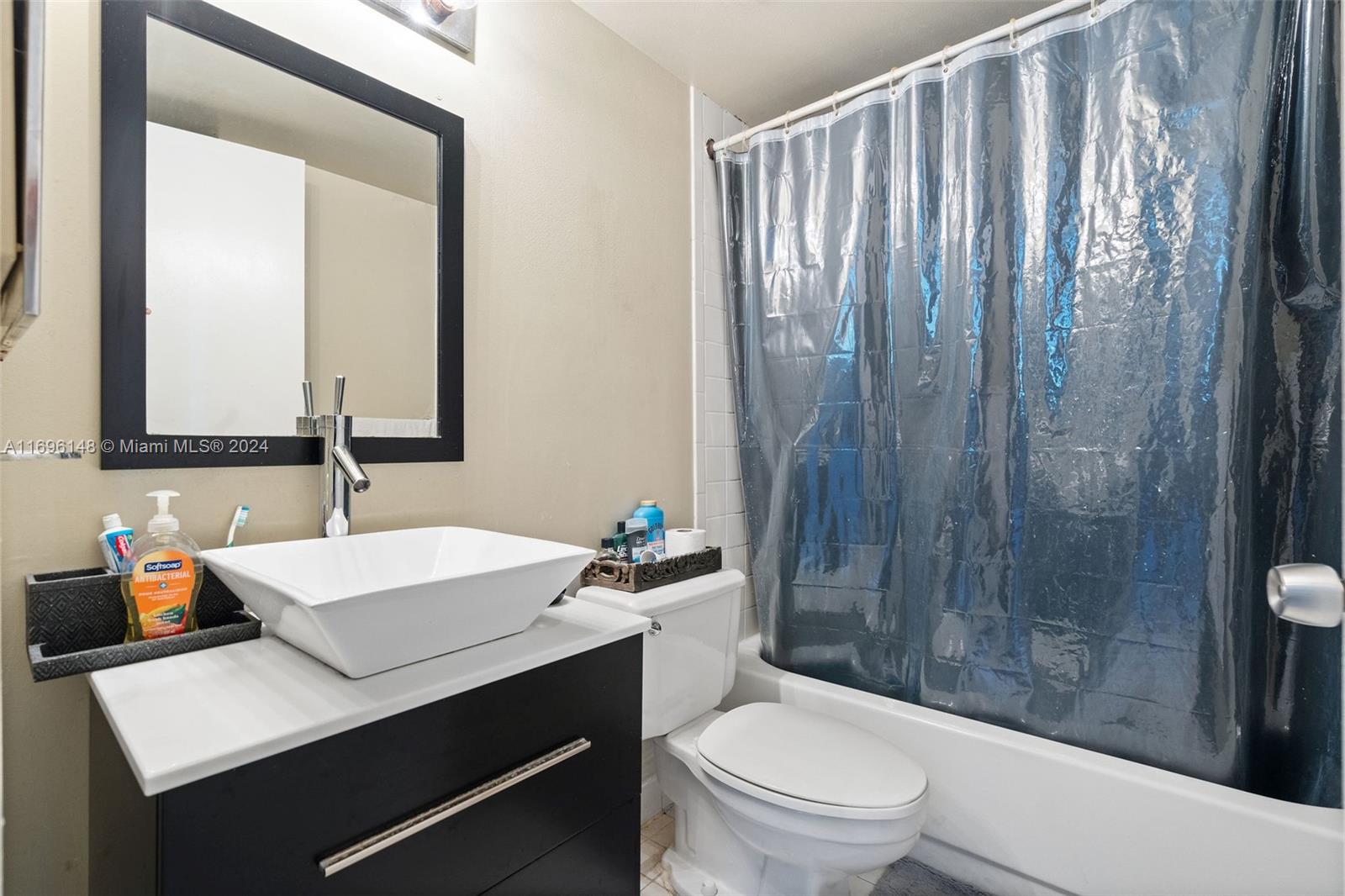 MADISON DOWNTOWN CONDO - Residential