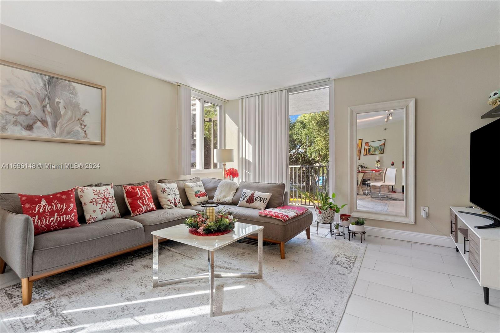 MADISON DOWNTOWN CONDO - Residential