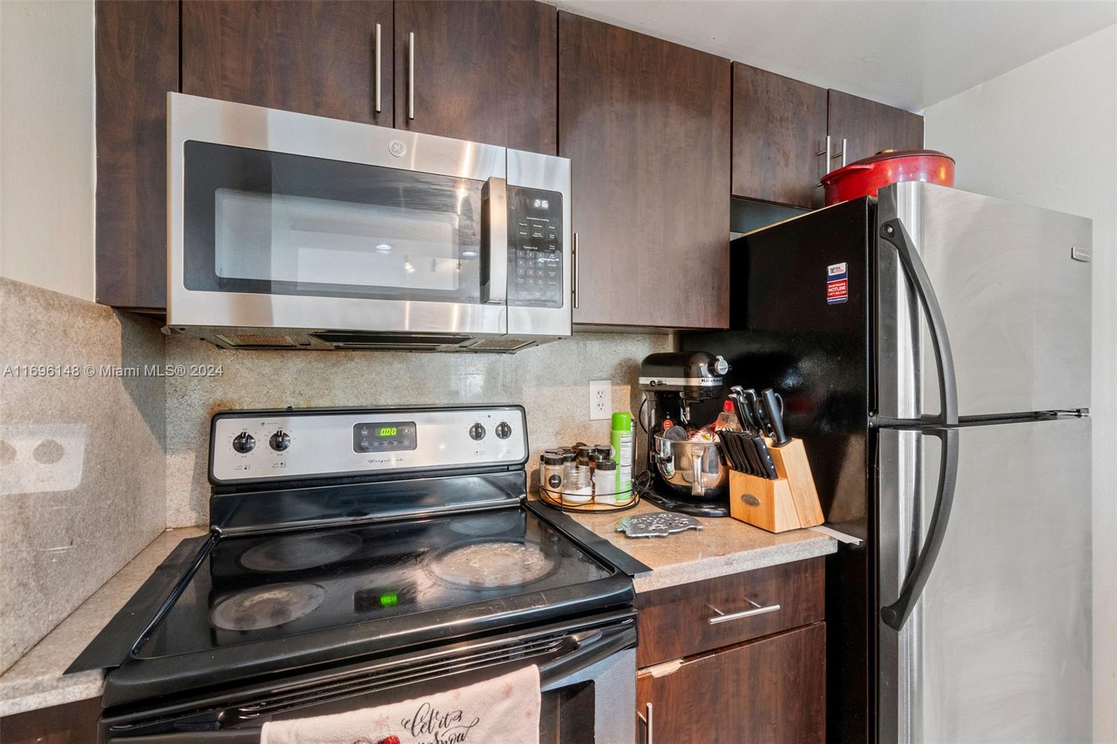 MADISON DOWNTOWN CONDO - Residential