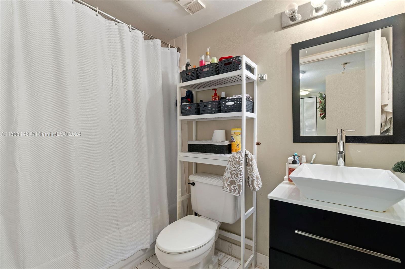 MADISON DOWNTOWN CONDO - Residential