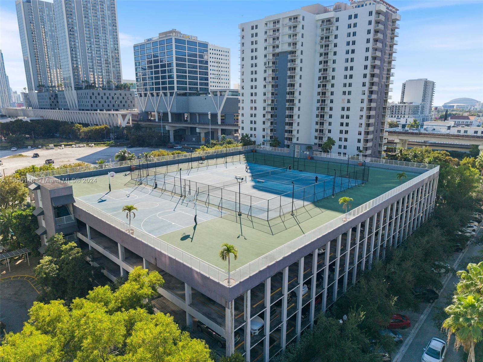 MADISON DOWNTOWN CONDO - Residential