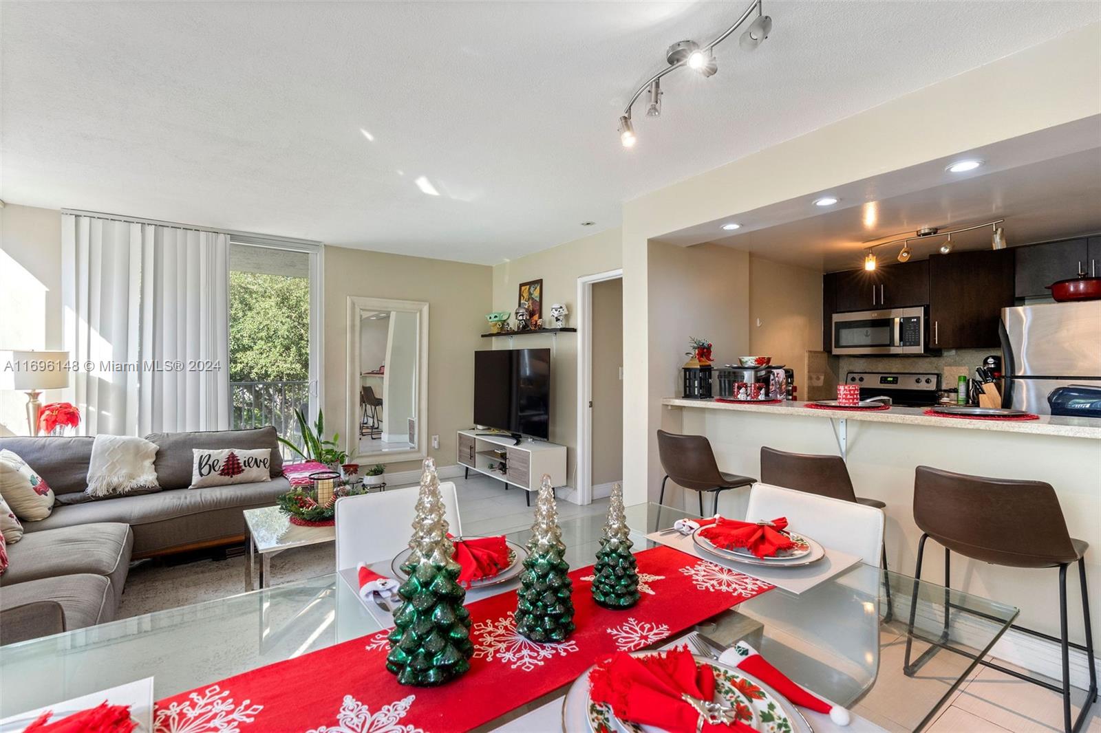 MADISON DOWNTOWN CONDO - Residential
