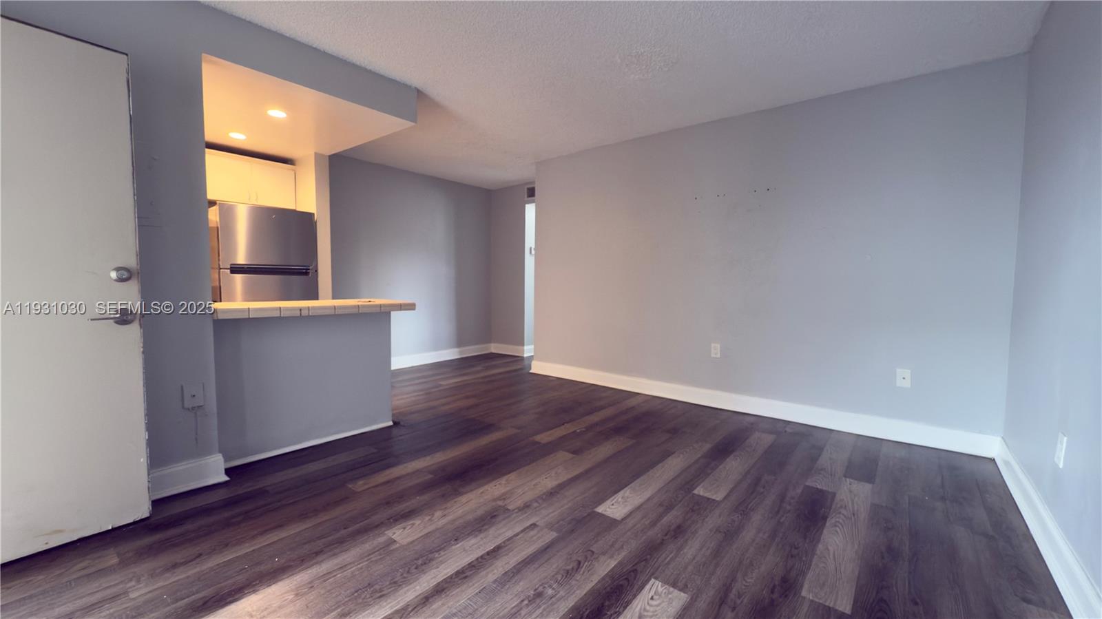 VENICE ISLE CONDO - Residential Lease