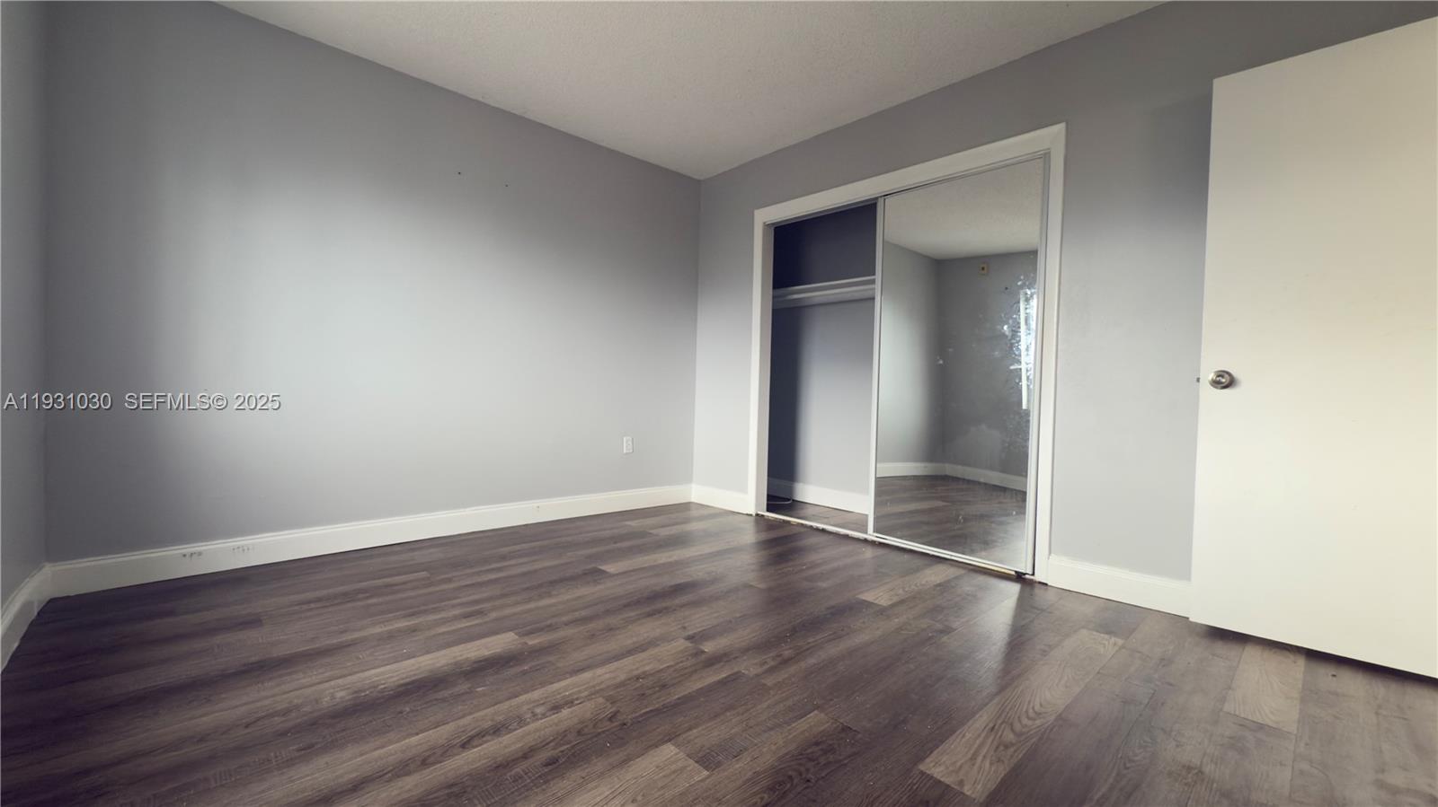 VENICE ISLE CONDO - Residential Lease