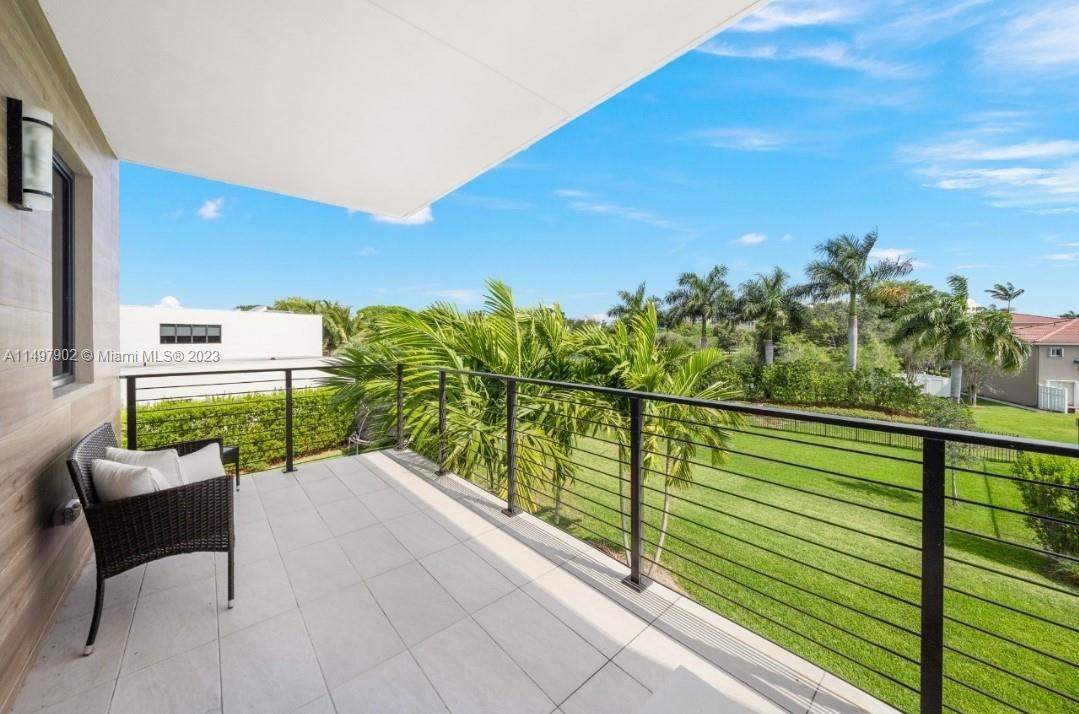 WESTON ESTATES - Residential