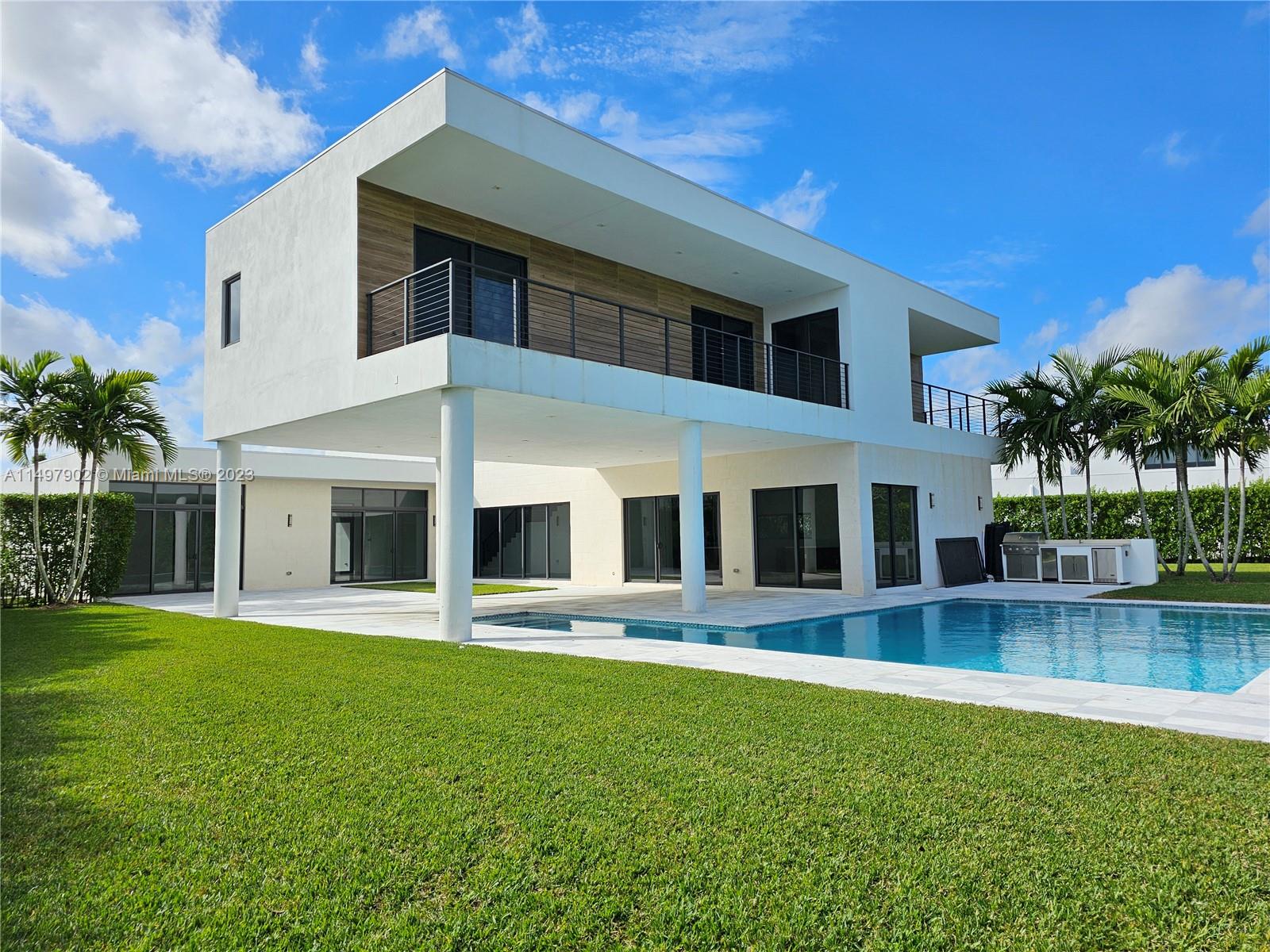 WESTON ESTATES - Residential