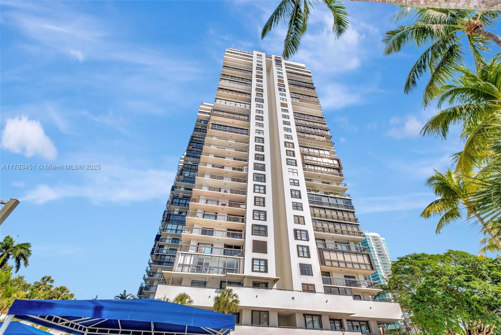 Rental Property at 2333 Brickell Ave 305, Miami, Broward County, Florida - Bedrooms: 2 
Bathrooms: 2  - $5,000 MO.