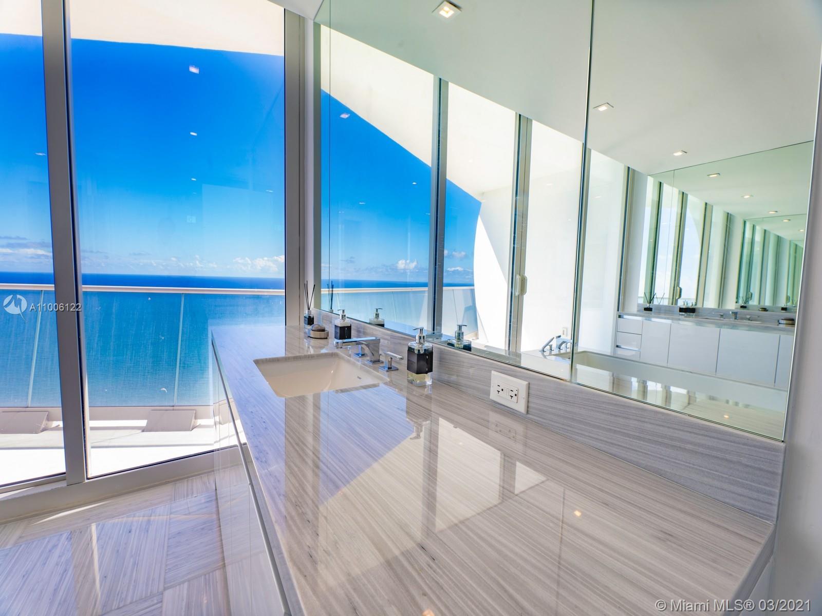 JADE SIGNATURE CONDO - Residential