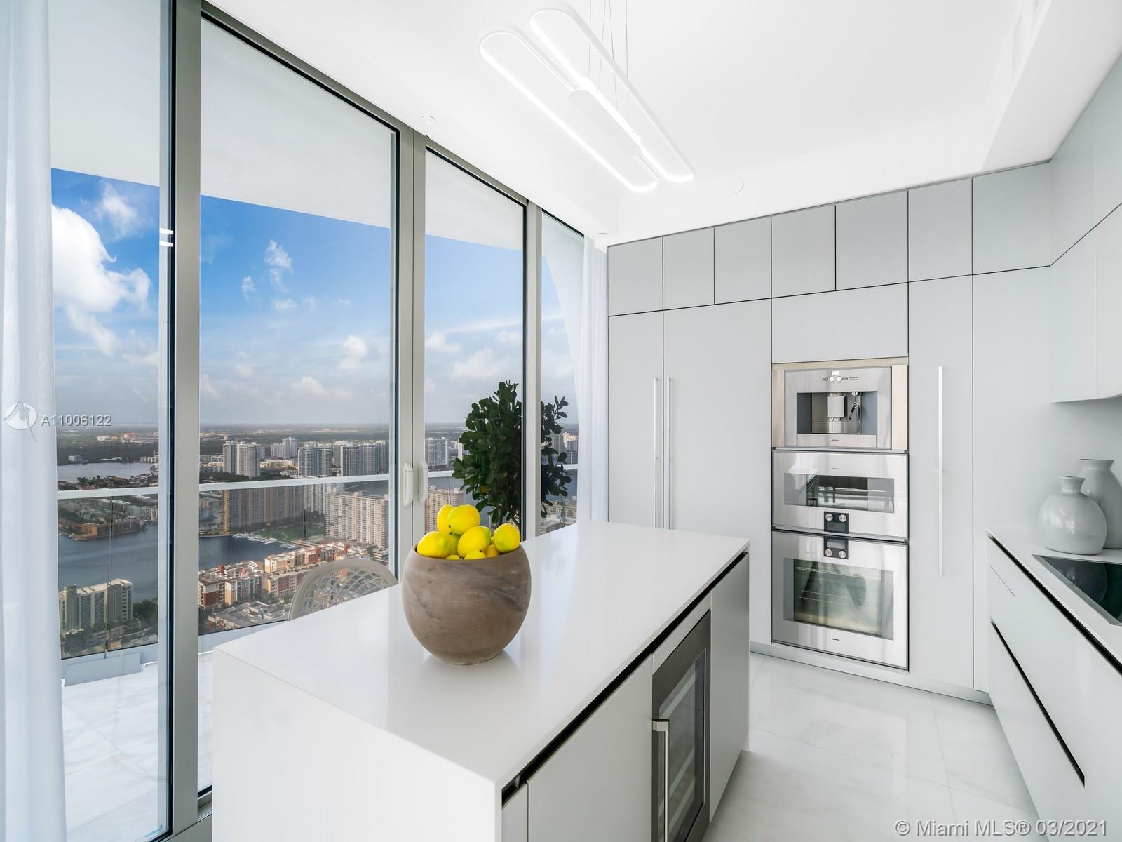 JADE SIGNATURE CONDO - Residential