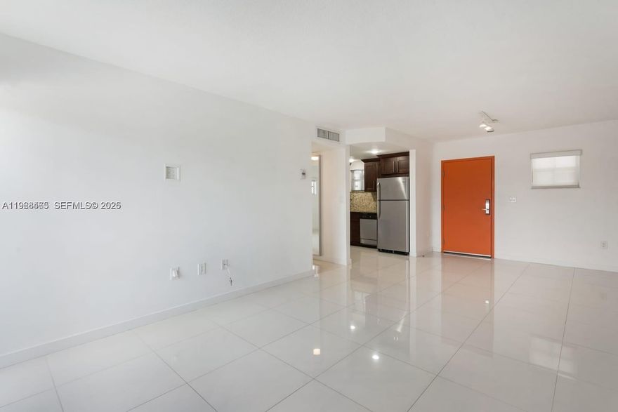 One bedroom, one bathroom apartment in a secure and charming building. This spacious 800 sq. ft. unit features two balconies and occupies an entire floor, ensuring no shared walls. The property offers high-security FOB key access to the main entrance and elevator, an updated kitchen and bathroom, impact-resistant windows, blackout and privacy blinds, and a security door with keypad/biometric entry. A proactive property manager maintains a personal connection with all tenants. Additional amenities include a well-maintained laundry facility and one assigned space