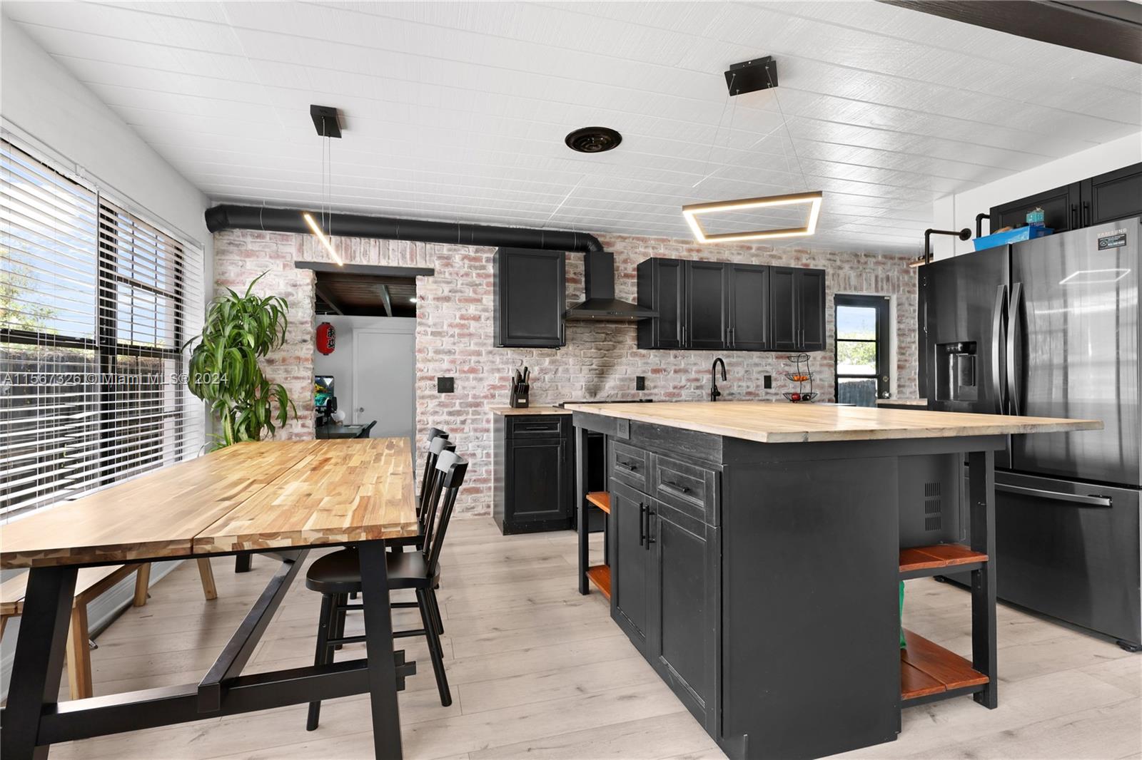 MELROSE PARK ESTATES - Residential
