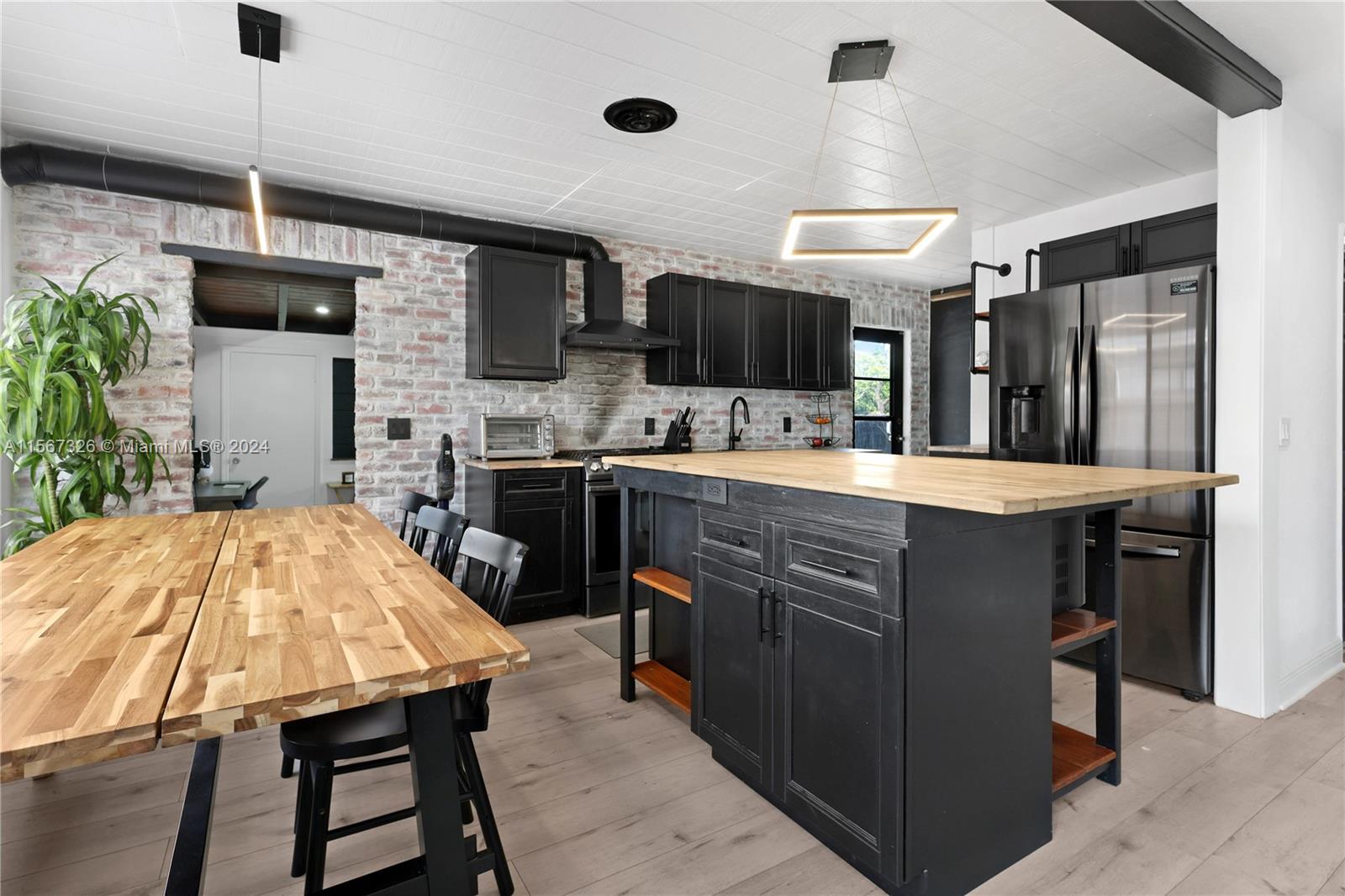 MELROSE PARK ESTATES - Residential