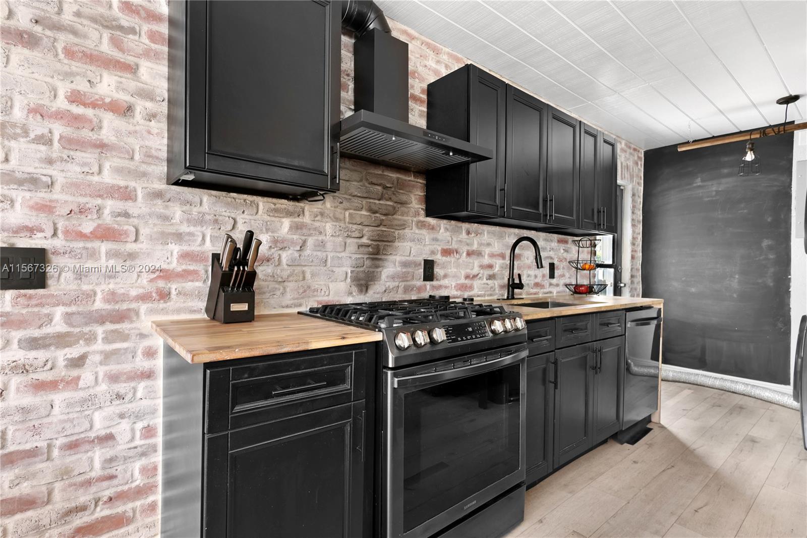 MELROSE PARK ESTATES - Residential