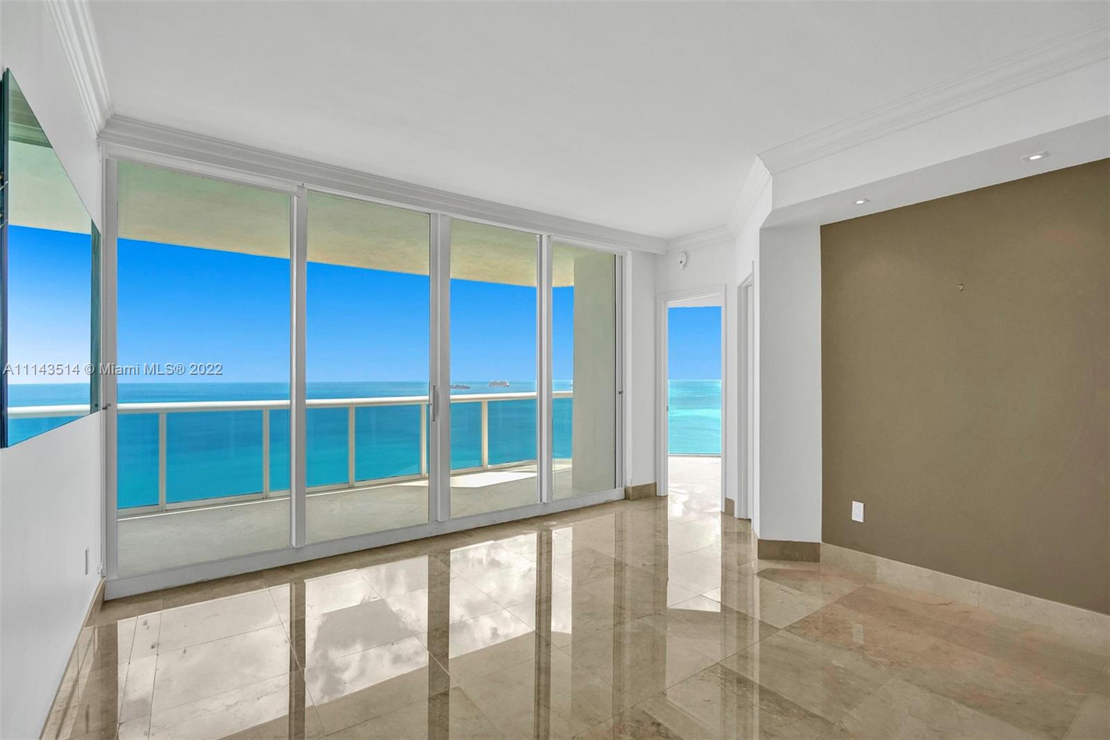 BLUE DIAMOND CONDO - Residential