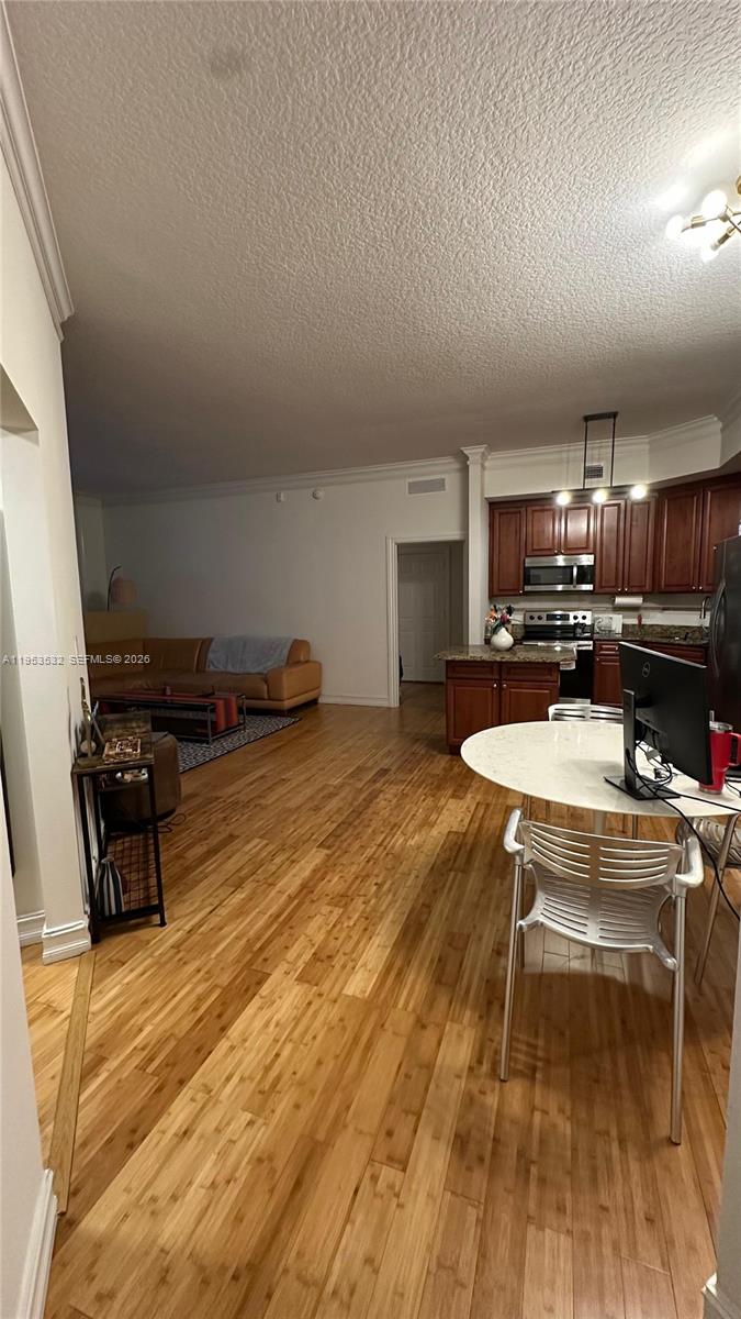 3001 NE 185th St 119