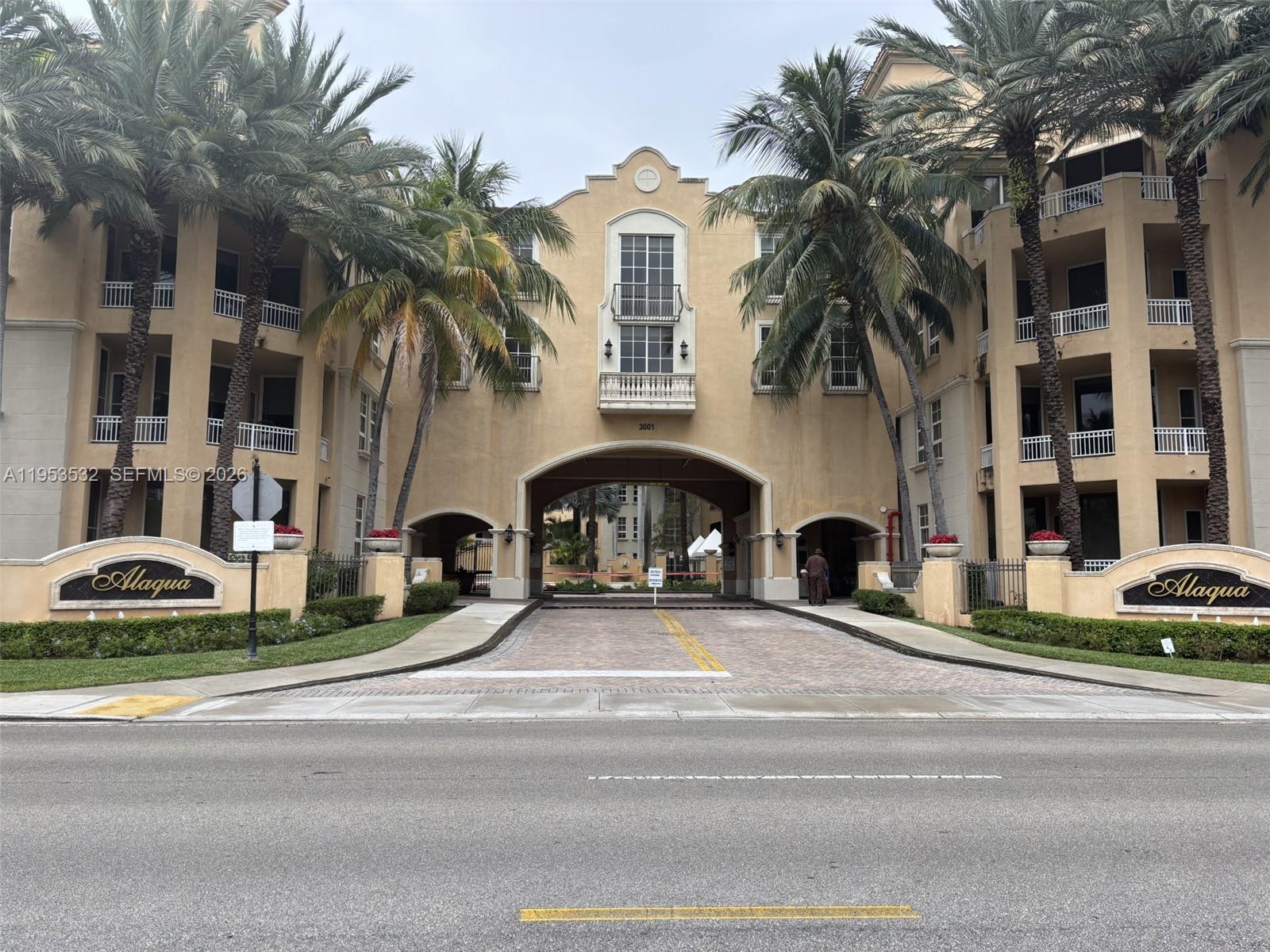 3001 NE 185th St 119