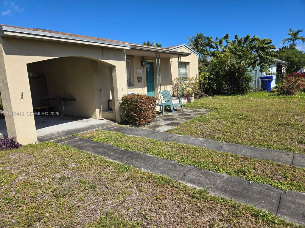 Photo of 2651 Fletcher Ct, Hollywood, FL 33020 (MLS # A11966410)