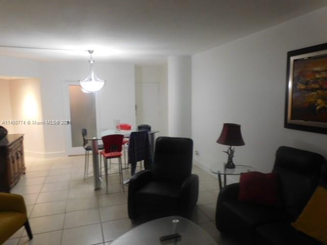 THE CARRIAGE CLUB NORTH C - Residential Lease
