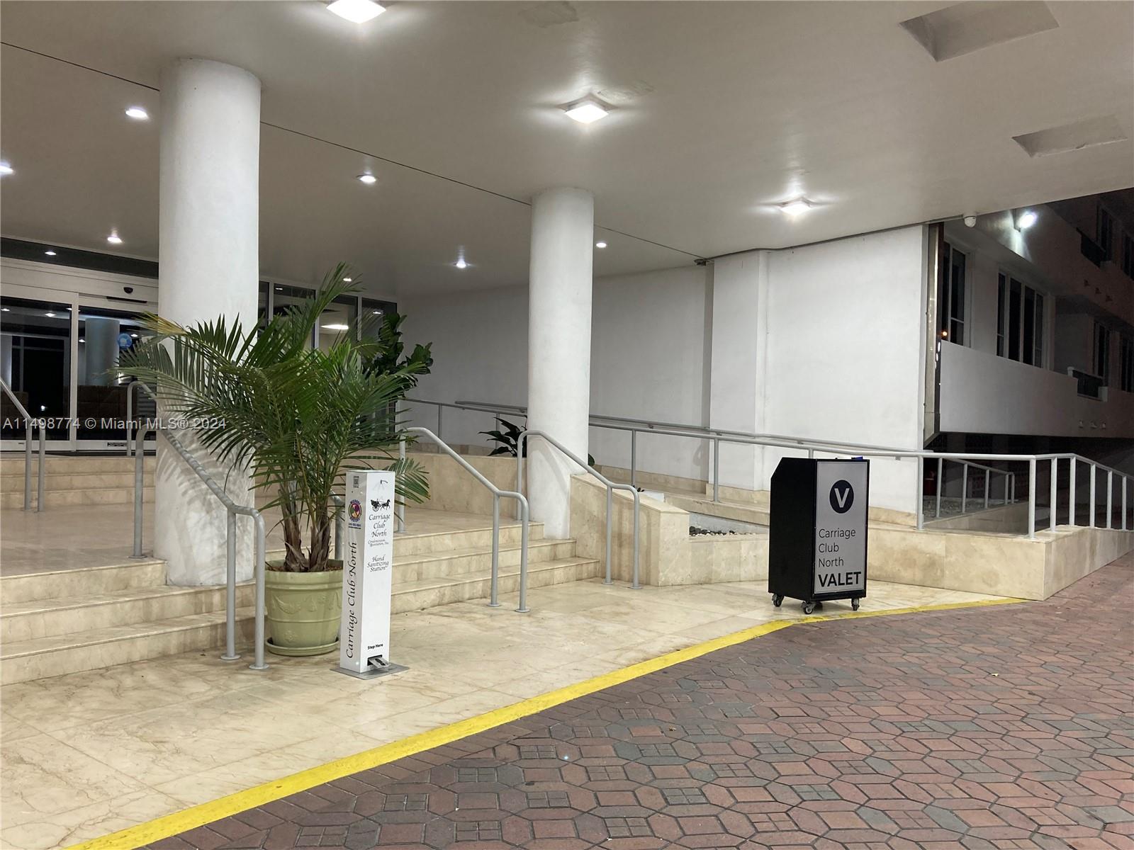 THE CARRIAGE CLUB NORTH C - Residential Lease