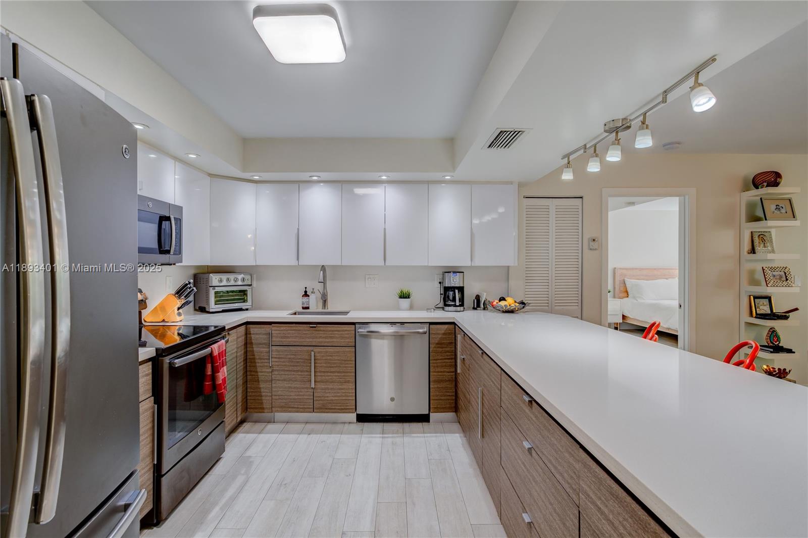 OCEAN VILLAGE CONDO - Residential Lease