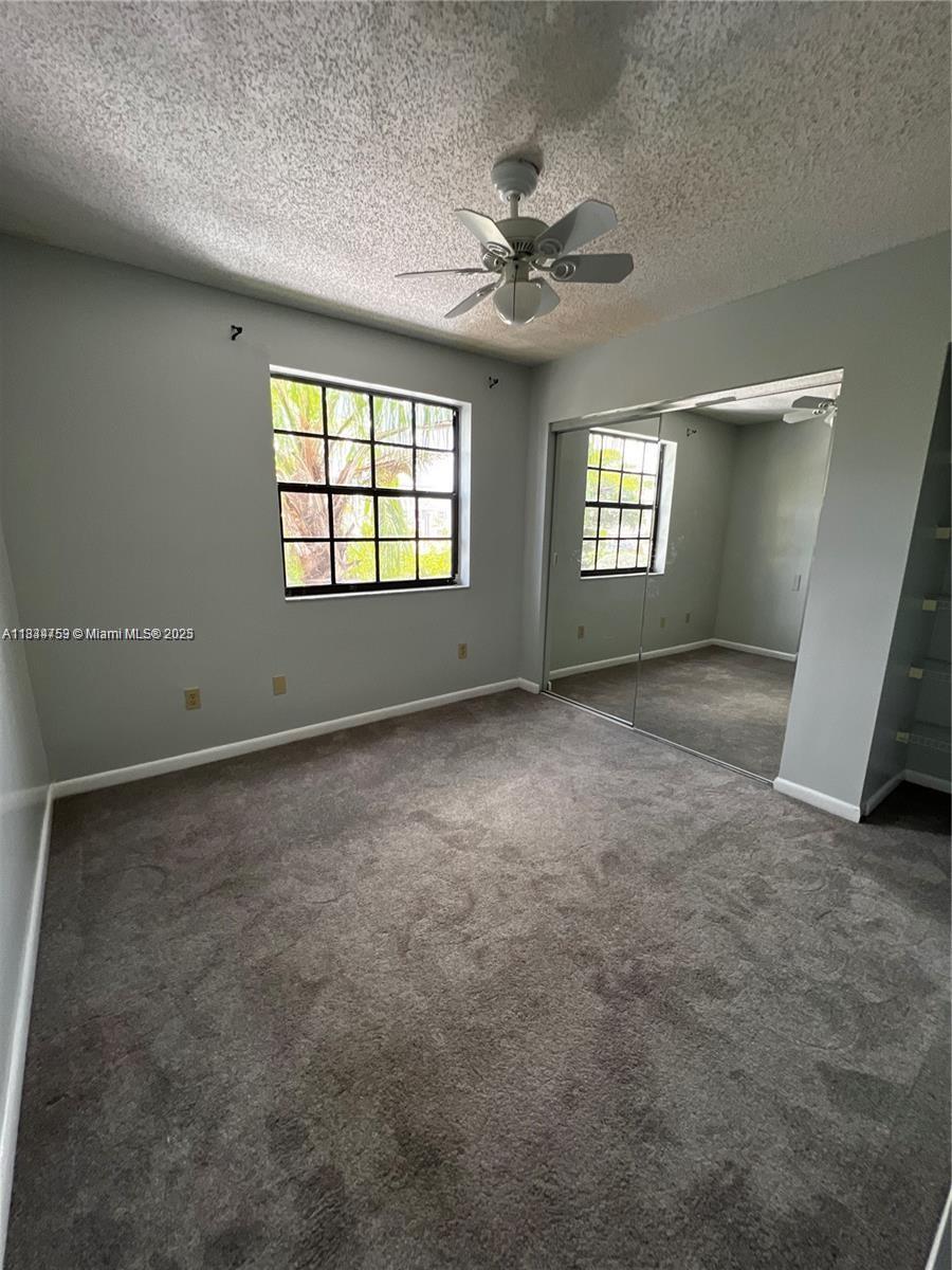 889 Hamilton Dr 889I