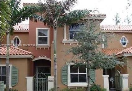 3 bedrooms and 2.5 bathrooms townhouse located in the Cocoplum gated community in Dania Beach. All appliances are brand new. Washer and dryer in laundry room by kitchen. Freshly painted and updated townhouse ready to move-in. Paved back patio. All bedrooms and 2 full bathrooms upstairs and 1/2 bath downstairs. Updated lighting fixtures and fans in all rooms. Conveniently located near colleges/shopping and highways.
