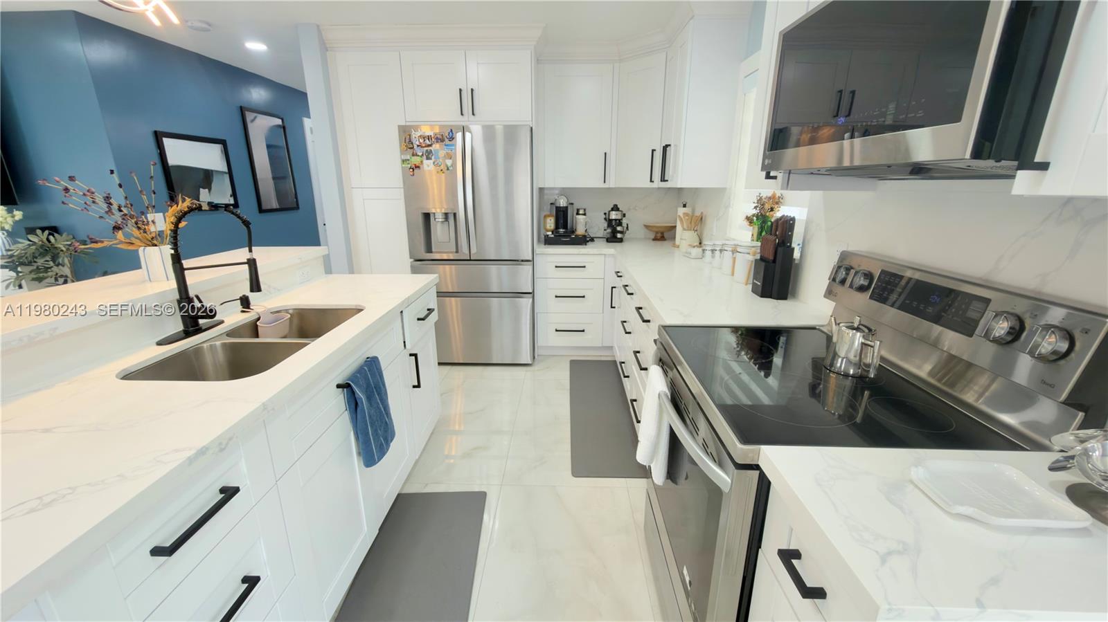 21ST CENTURY HOMES 3RD SE - Residential