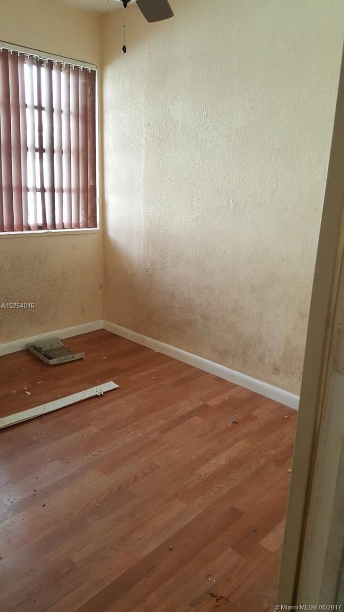 LIBERIA - Residential