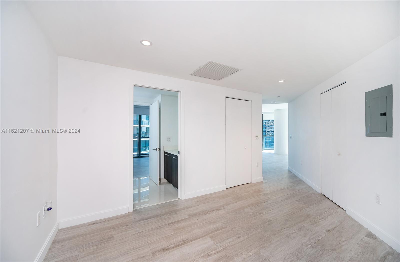 BRICKELL HEIGHTS WEST CON - Residential