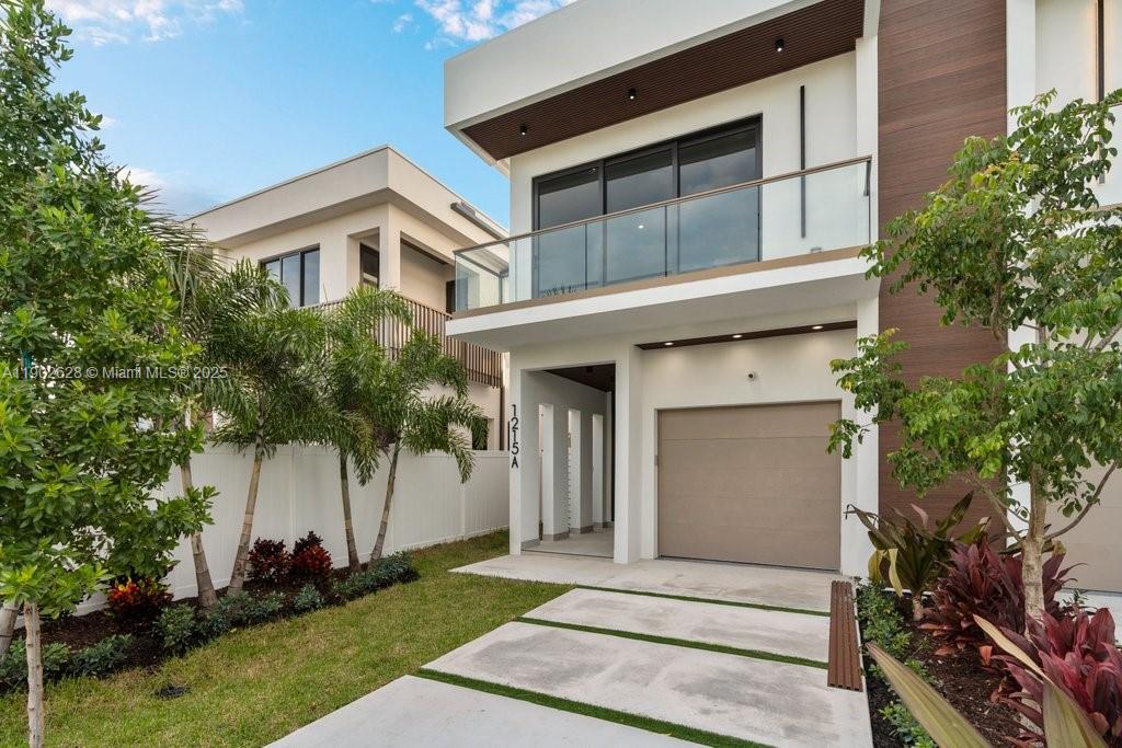 View photos, virtual tours, details... 1215 NE 11th Ave B